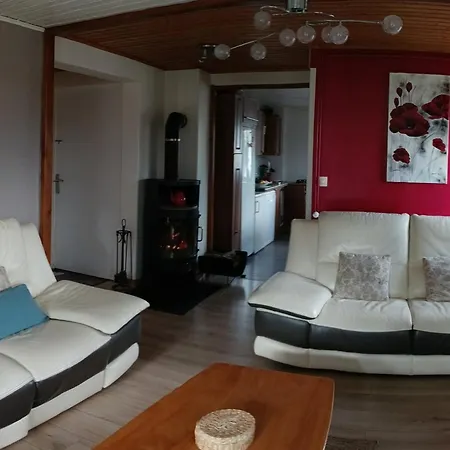 Holiday home Maison 8 Pers Avec Jardin Et Garage A - Fr-1-737-82 *